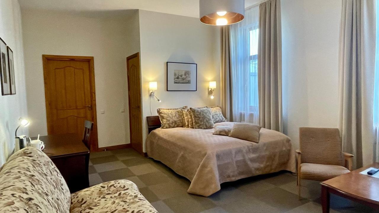 Hotel Vilhelmine Liepāja Extérieur photo