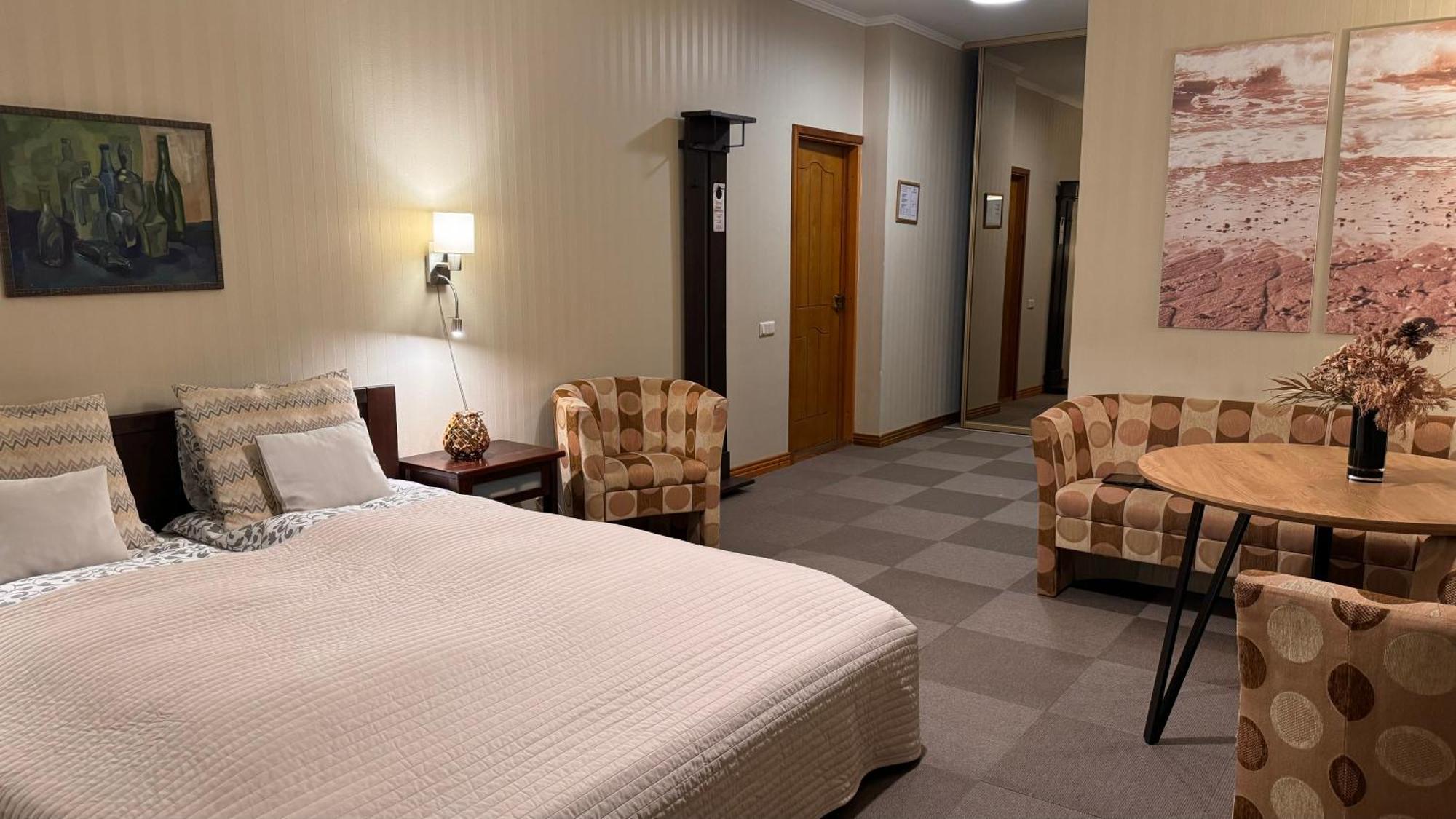 Hotel Vilhelmine Liepāja Extérieur photo